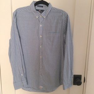 Vineyard Vines Men’s Button Down Size medium